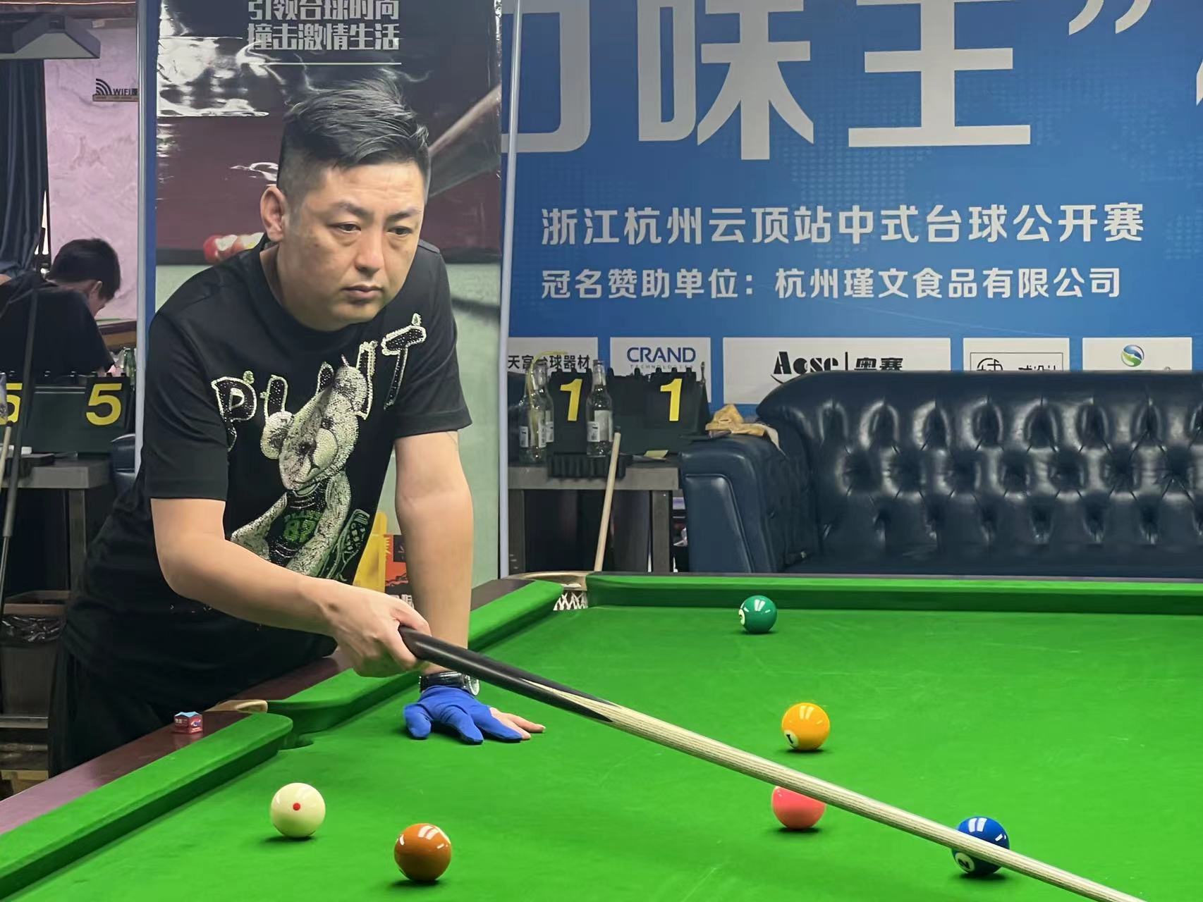 靠对手弃牌 靠对手弃牌