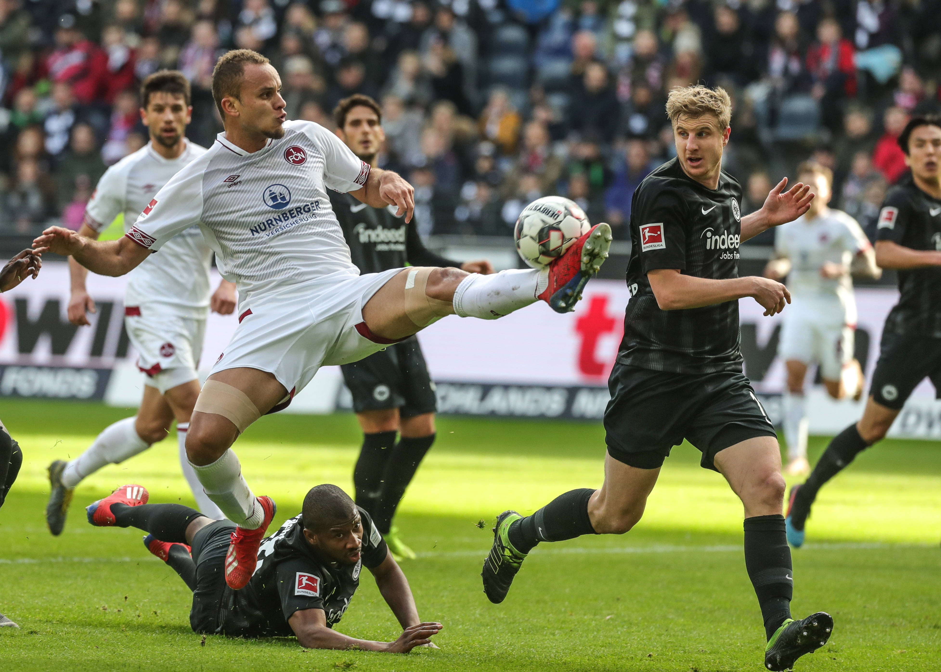 锋线在强硬 锋线在强硬